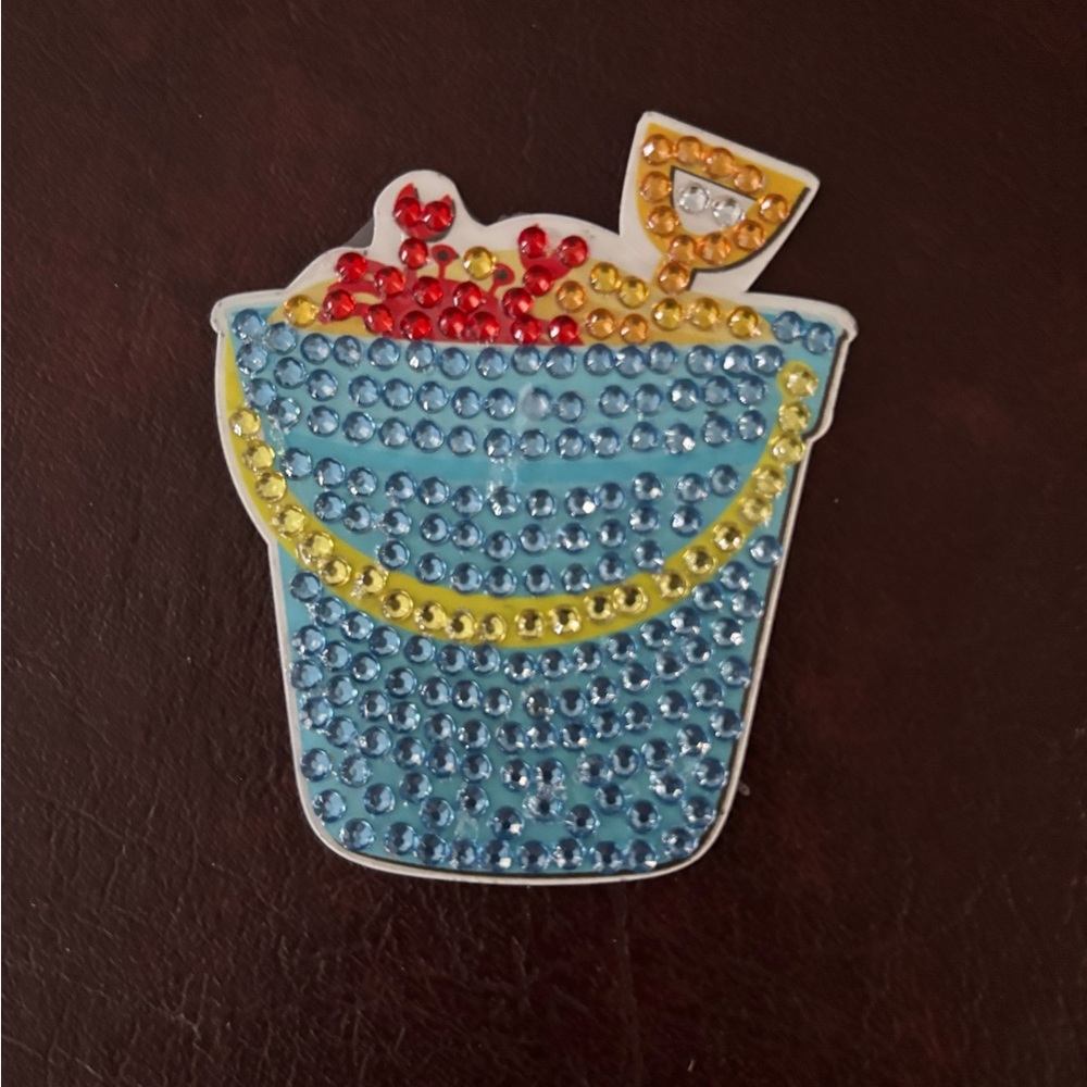 Colorful Beach Bucket Magnet - Picture 3 of 5
